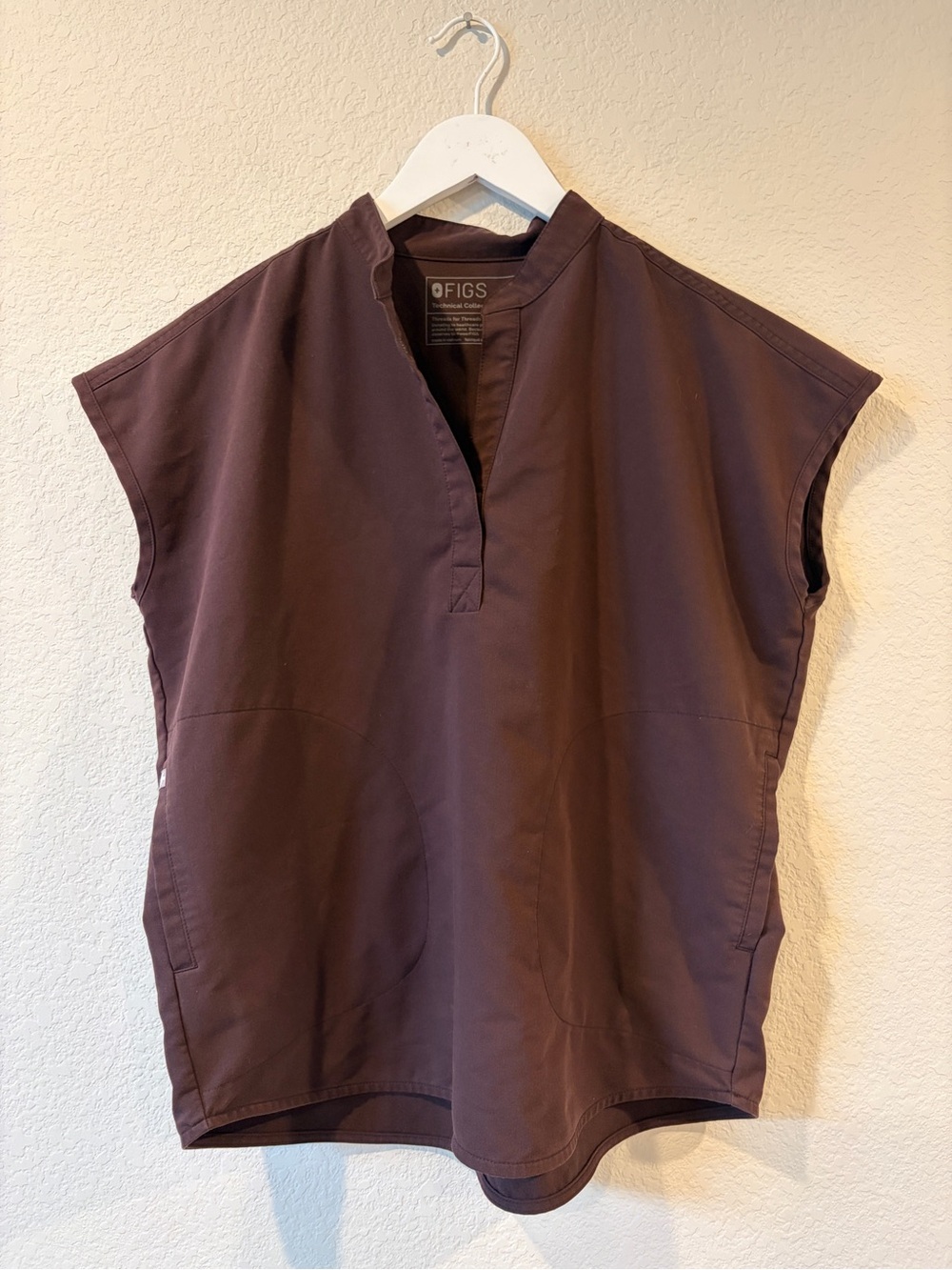 Figs Women’s Espresso Rafaela Oversized Scrub Top - XS